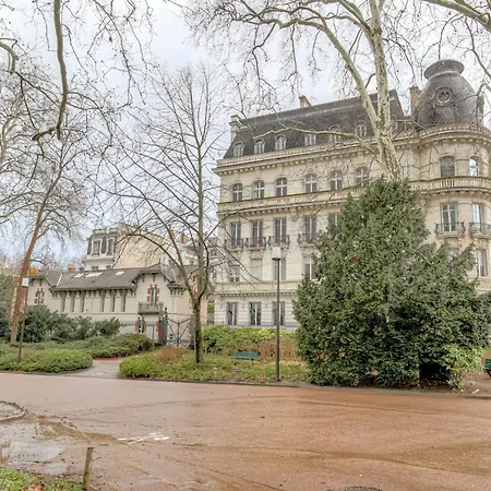 Holiday home Premium Proche Tete D'or *