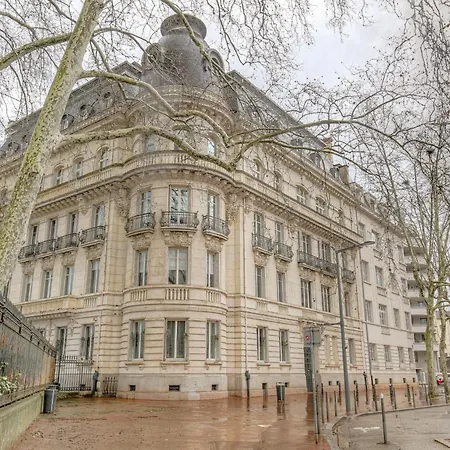 Premium Proche Tete D'or * Lyon
